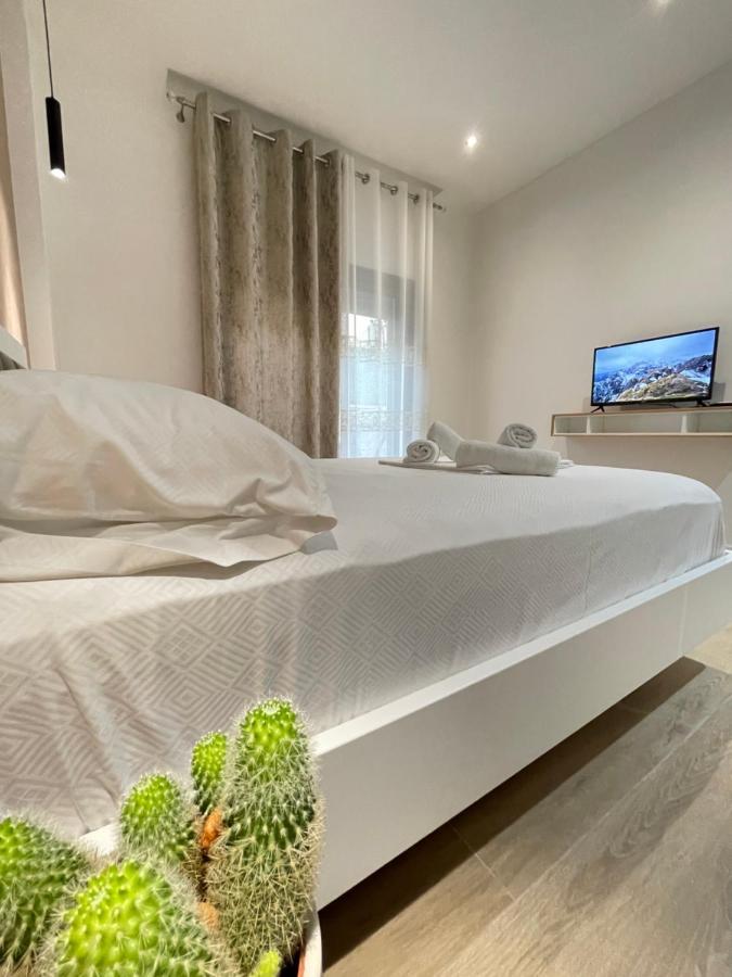 Arial Trinity Suites Влёра Экстерьер фото