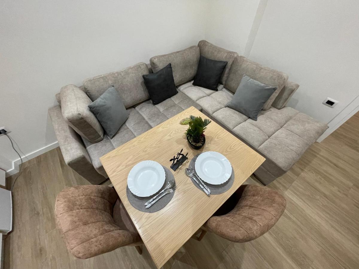 Arial Trinity Suites Влёра Экстерьер фото