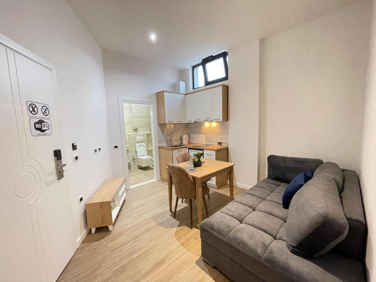 Arial Trinity Suites Влёра Экстерьер фото