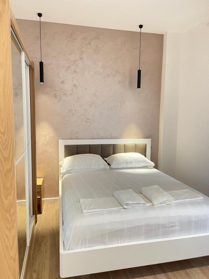 Arial Trinity Suites Влёра Экстерьер фото