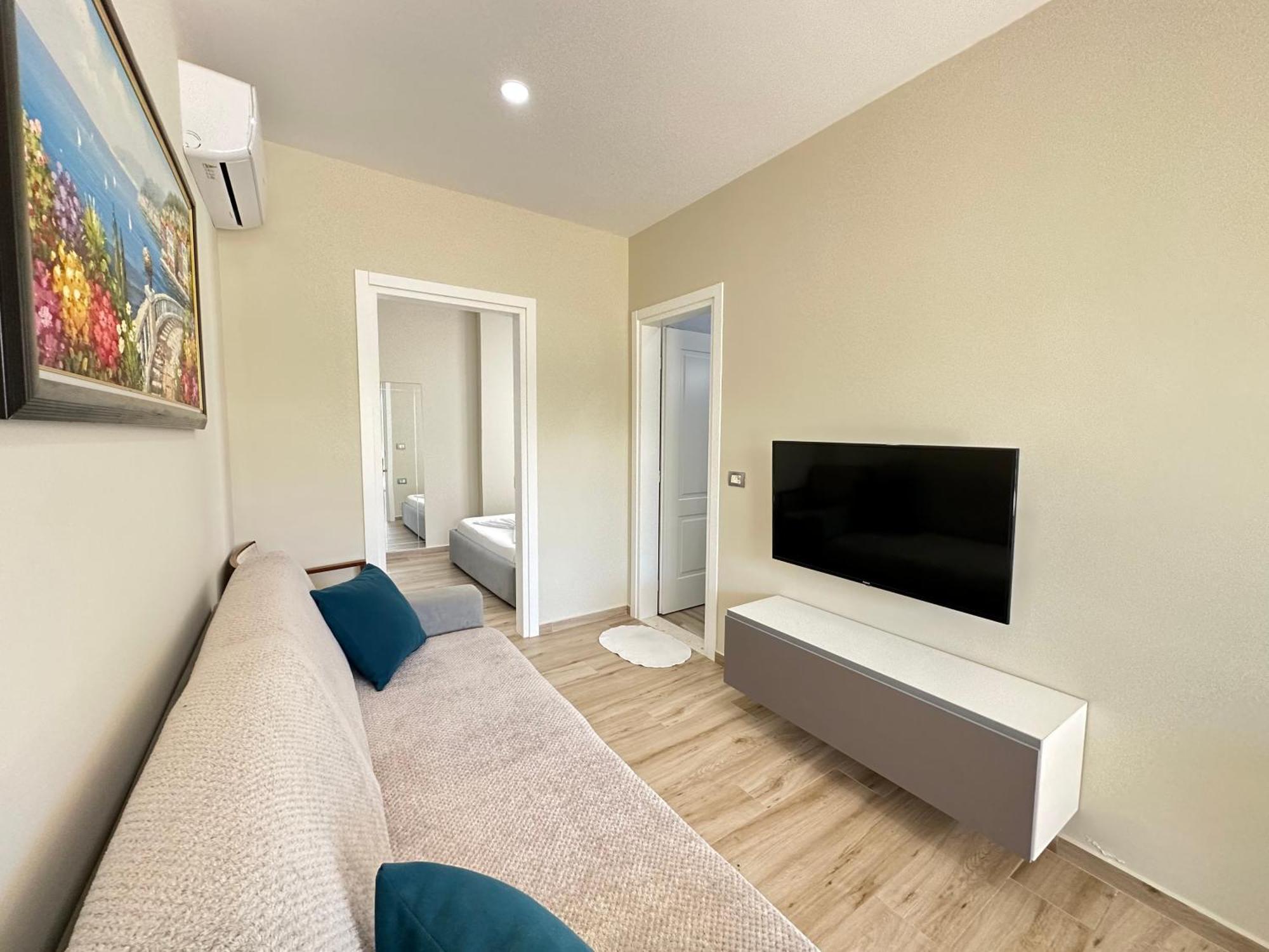 Arial Trinity Suites Влёра Экстерьер фото