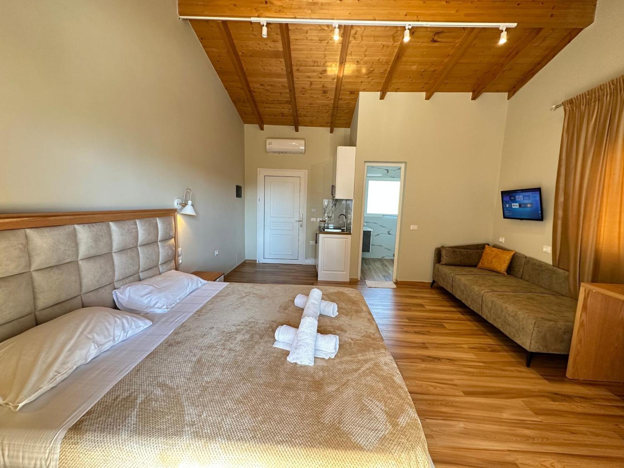 Arial Trinity Suites Влёра Номер фото